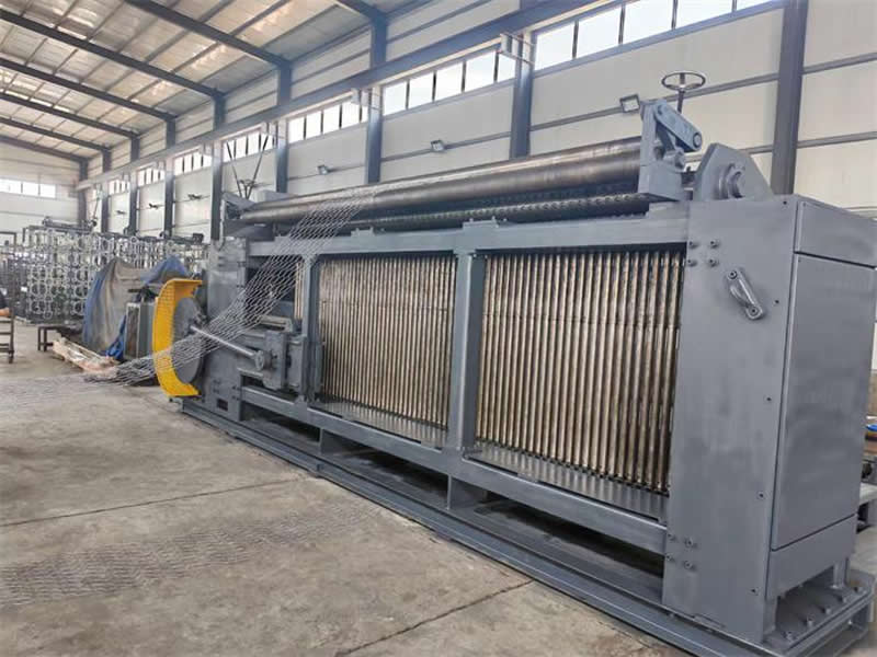 Hexagonal wire mesh gabion machine