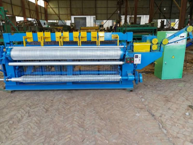 ماكينة شبك البكرات الملحومة